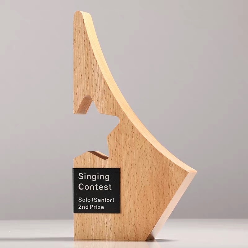 Personalized Triangle Shape Wood Trophy MH-LJ0884