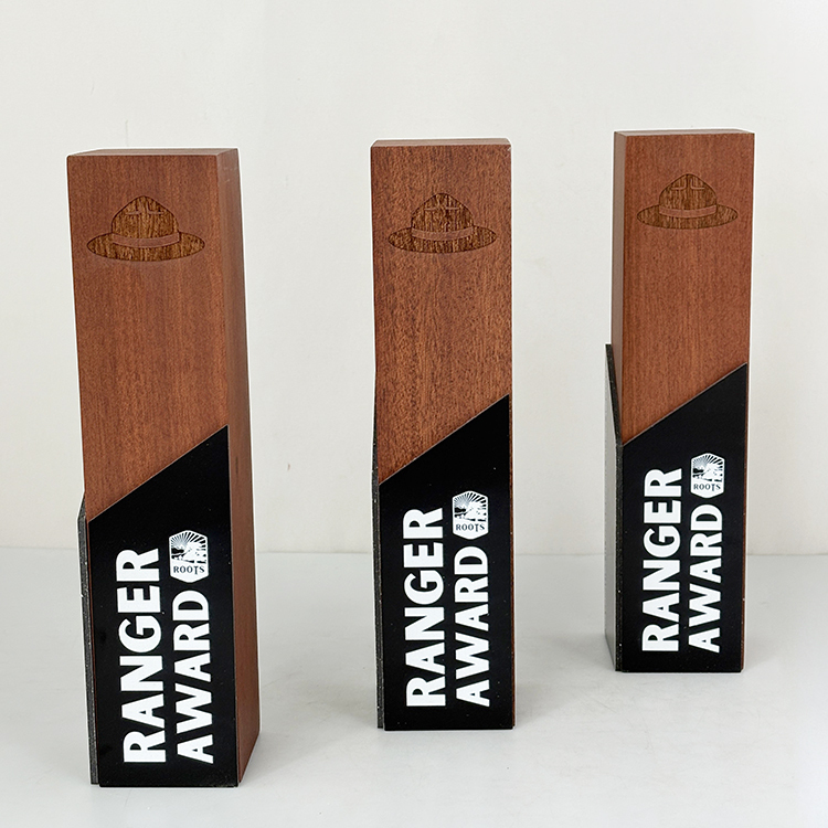 Black Metal Plated Personalized Block Shape Wood Trophy MH-FJ0027