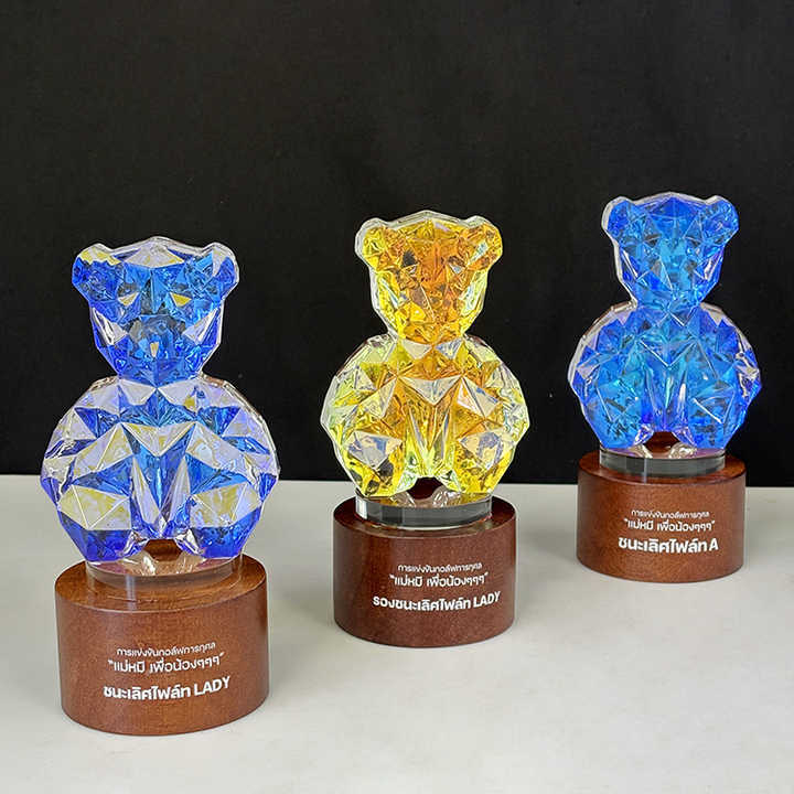 Rainbow Teddy Bear Shape Crystal Trophy Awards with Wooden Base for Kids Students MH-LJ0790