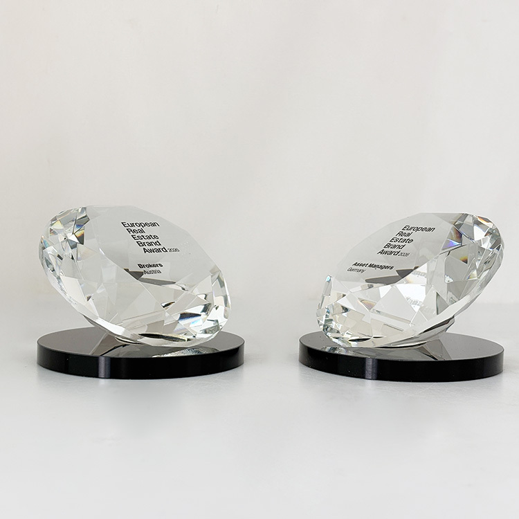 Clear Glass Crystal Gem Diamond Paperweight with Black Round Base MH-9522