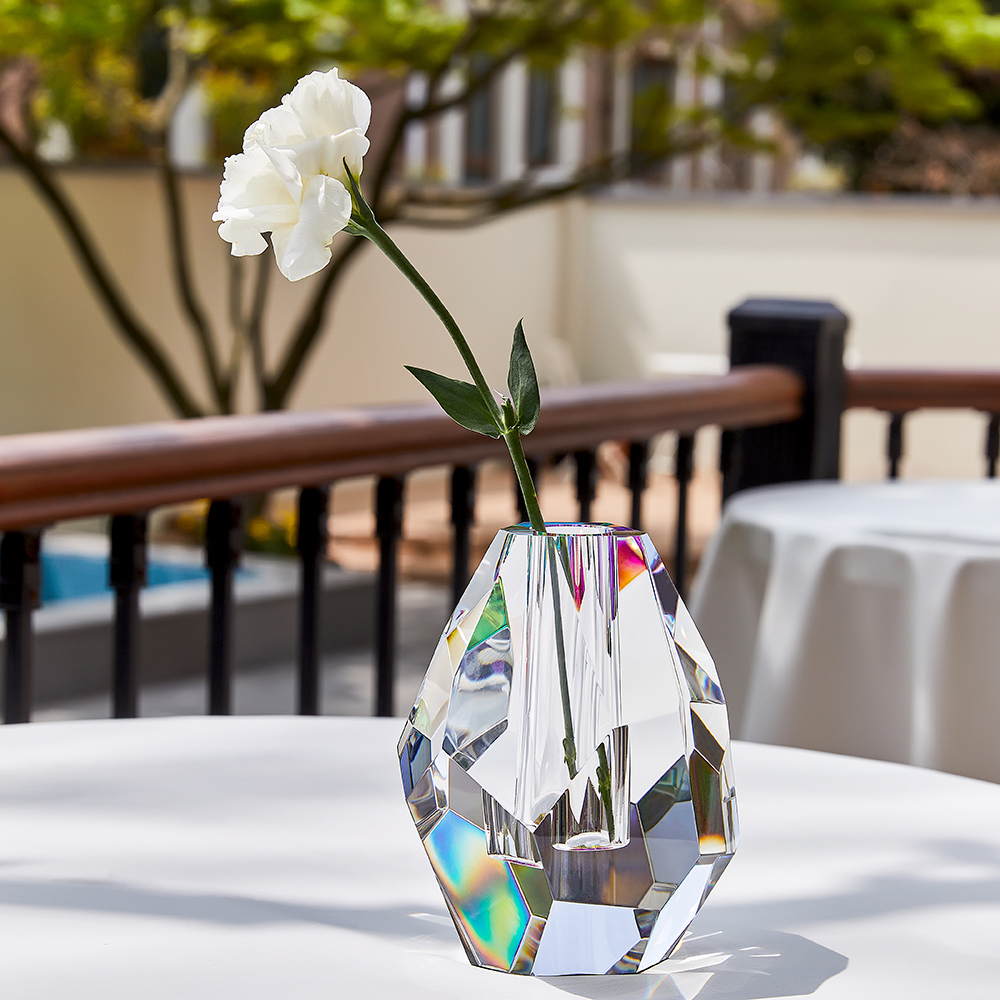 Wholesale Interior Decoration Transparent Solid K9 Crystal Vase High Quality Crystal Flower Vase for Dinner Table