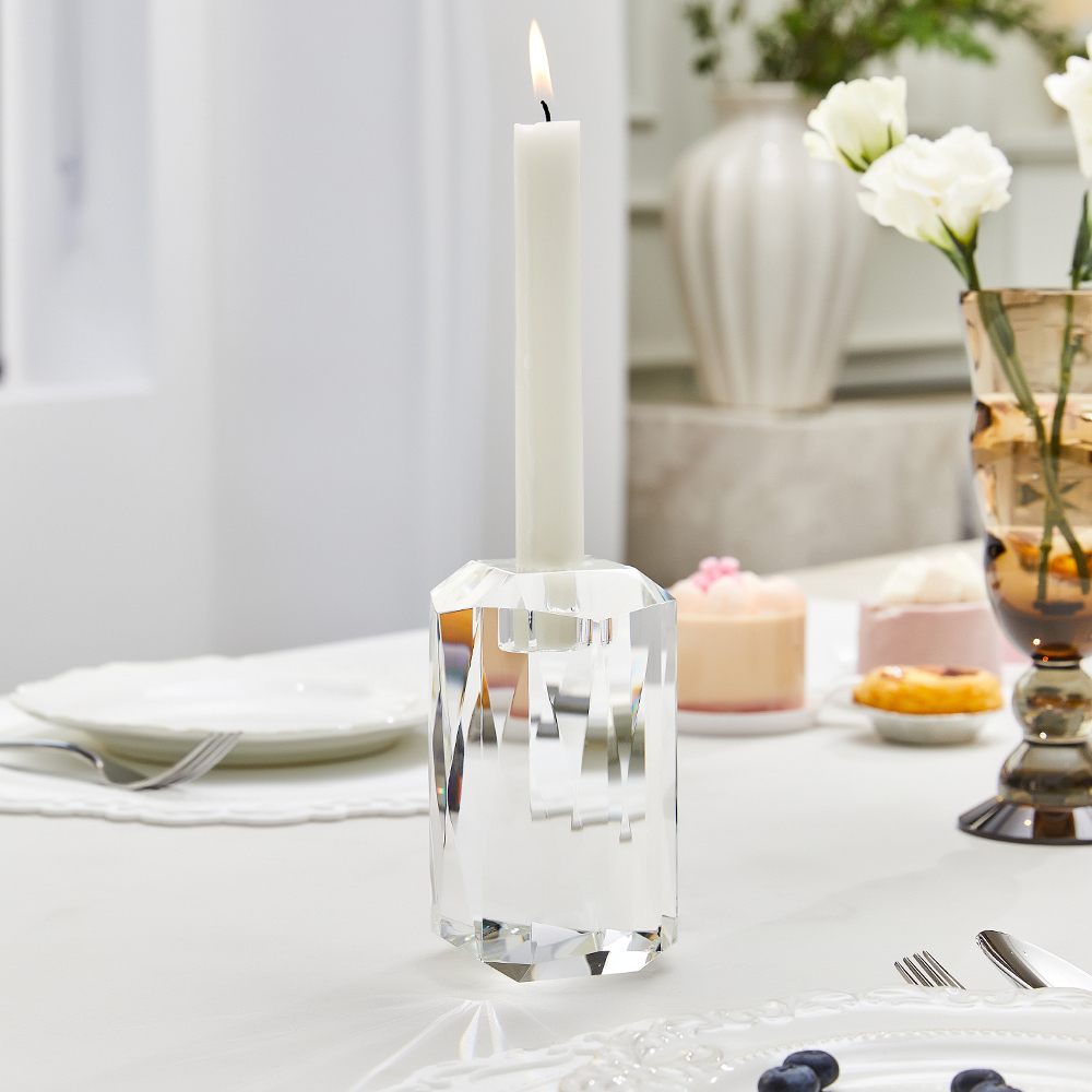 Factory Hot Sale Transparent Crystal Candlestick Wedding Dining Table Centerpiece Elegant Candle Holders Stand Hot Craft Item