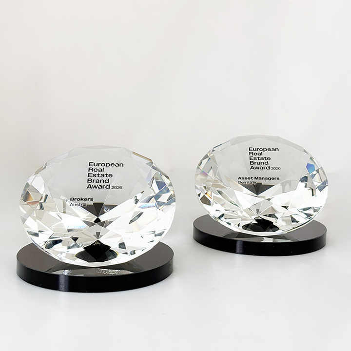 Clear Glass Crystal Gem Diamond Paperweight with Black Round Base MH-9522