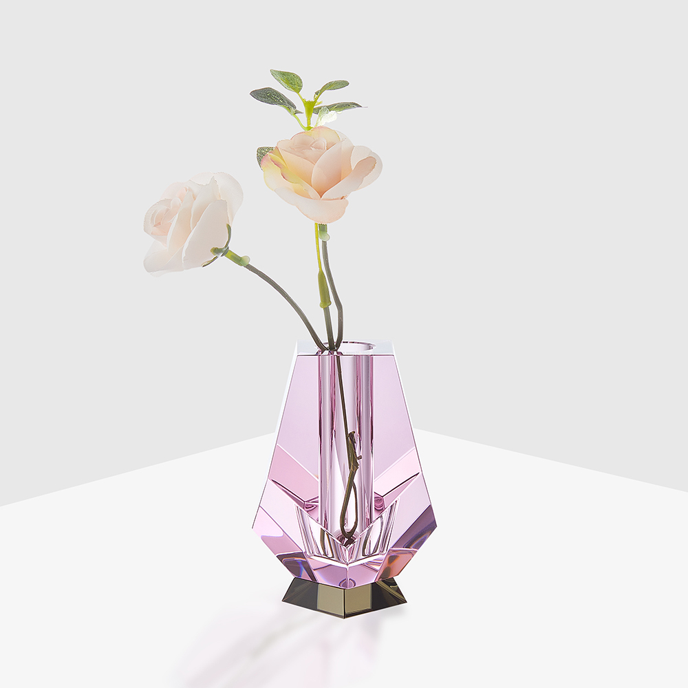 Hot Sale Modern Style Transparent Crystal Vase Interior Decoration Pink Crystal Glass Flower Bud Vase