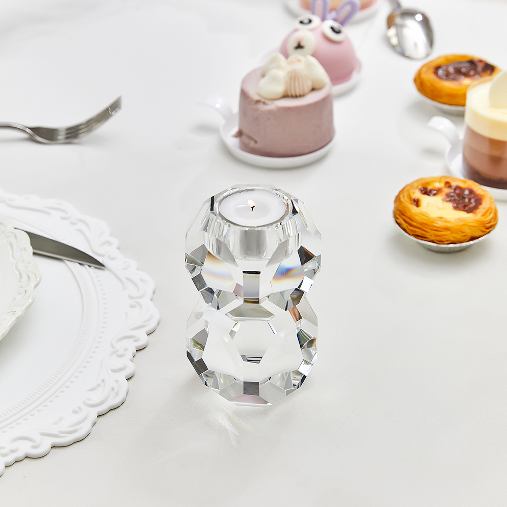 Wholesale Low Price Decorative Solid Crystal Crafts Romantic K9 Clear Candle Holder Crystal Glass Candlesticks