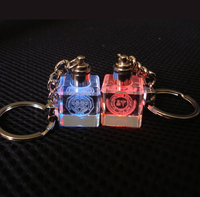 20x20x20mm Led Light Personalized ENGRAVED Crystal square Cube Keychain MH-YS0509