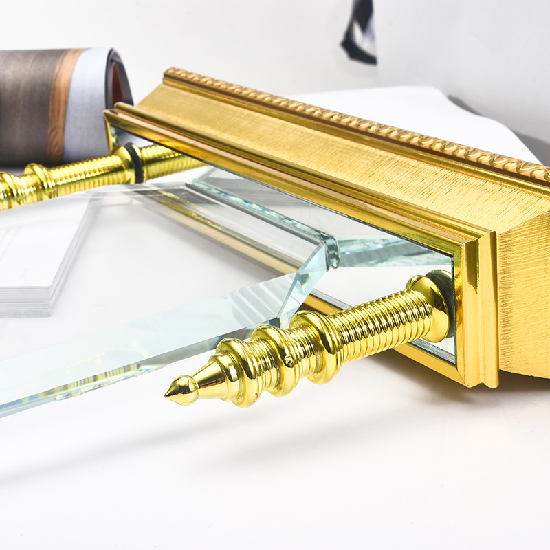 Professional Manufacturer Plaque Golden Base Creative Solid Crystal Trophy Fine Workmanship Glass Awards