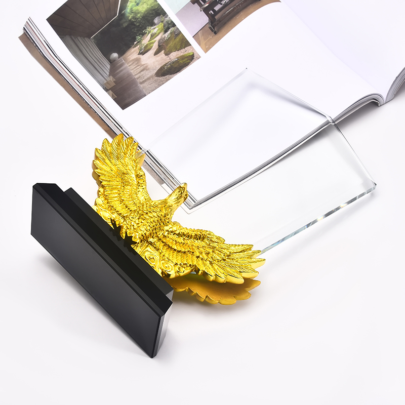 Wholesale Factory Price Fine Workmanship Creative Events Souvenirs Crystal Awards Golden Eagle Trophy