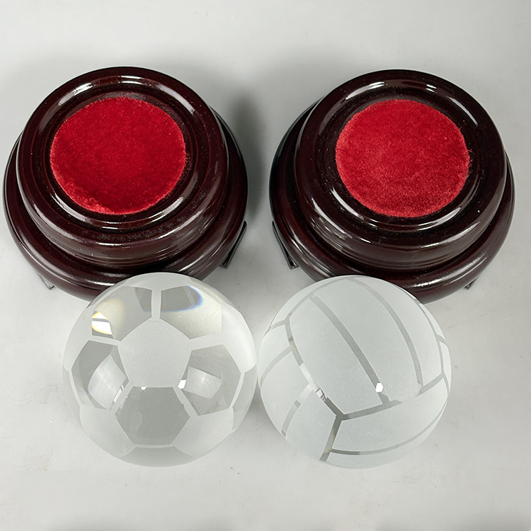 Clear Crystal Soccer Football Volleyball with Red Wooden Stand MH-Q0286