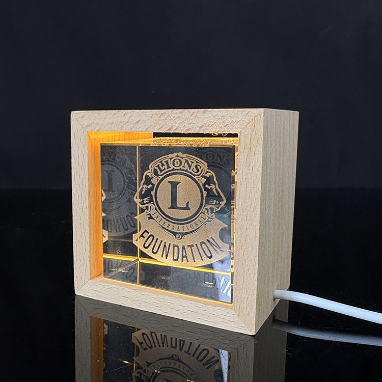 New Night Light Laser Personalized Crystal Block Cube Paperweight with Wooden Light Base MH-F0708