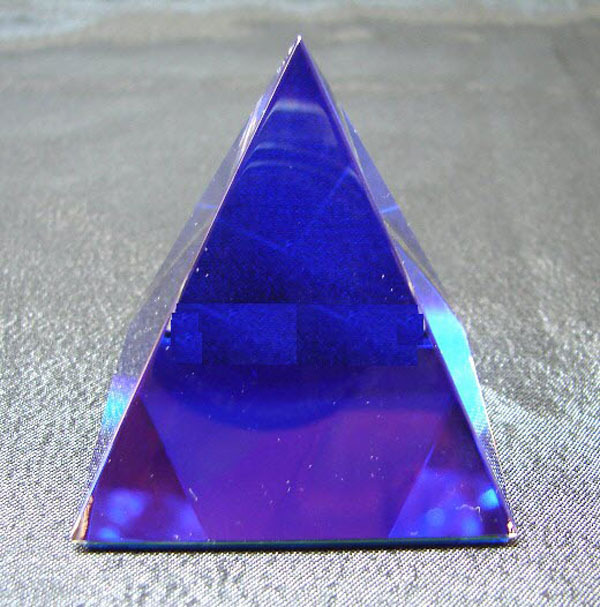Glass Blue Crystal Egypt Pyramid MH-F0123