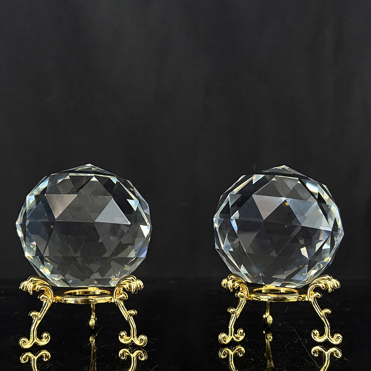 Faceted Crystal Ball Sphere with Gold Metal Stand MH-Q0292