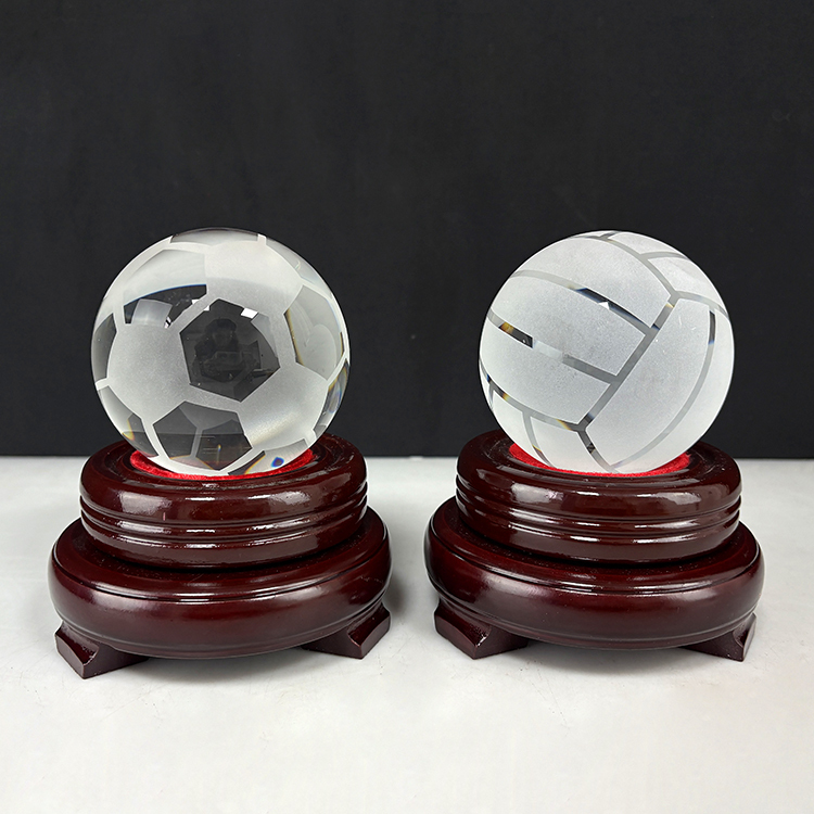 Clear Crystal Soccer Football Volleyball with Red Wooden Stand MH-Q0286