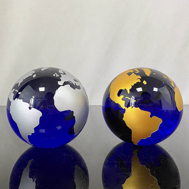 Blue Glass Crystal Glass Globe Paperweight with Gold Silver Map MH-Q0299