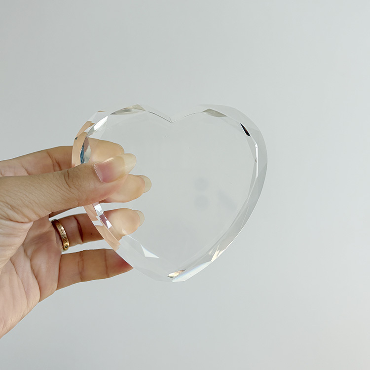 Blank Diamond Cut Crystal Heart Paperweight for 3d Laser or 2d Laser MH-F0637