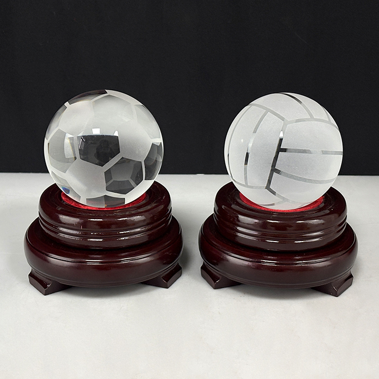 Clear Crystal Soccer Football Volleyball with Red Wooden Stand MH-Q0286