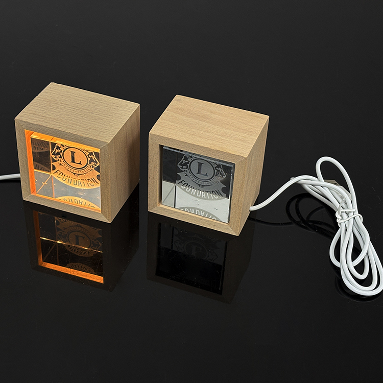 New Night Light Laser Personalized Crystal Block Cube Paperweight with Wooden Light Base MH-F0708