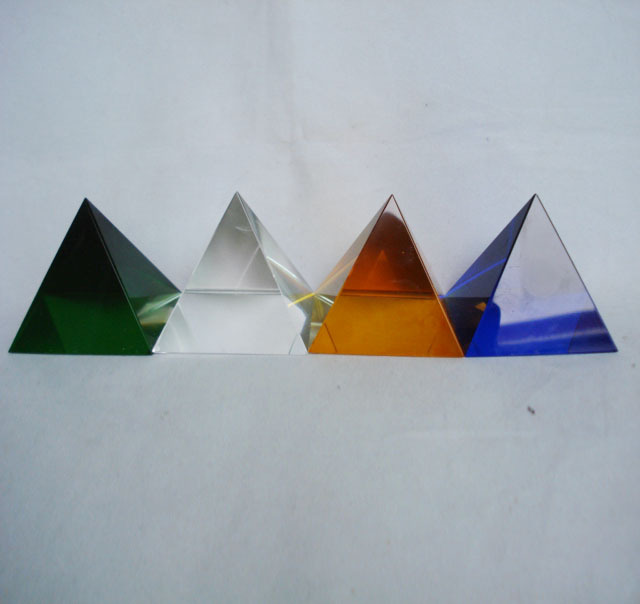 Glass Blue Crystal Egypt Pyramid MH-F0123