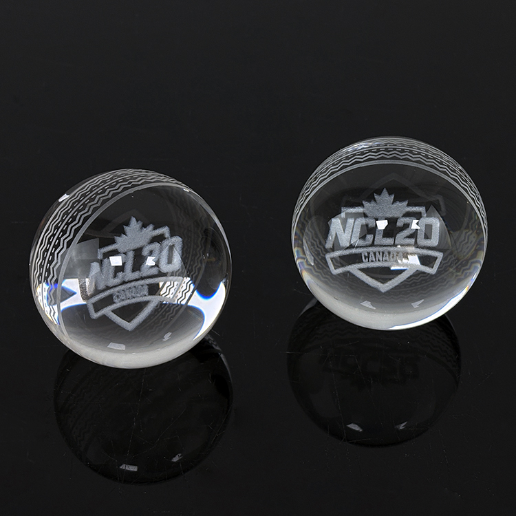 Personalized Crystal Glass Cricket Ball Paperweight Crystal MH-Q0294