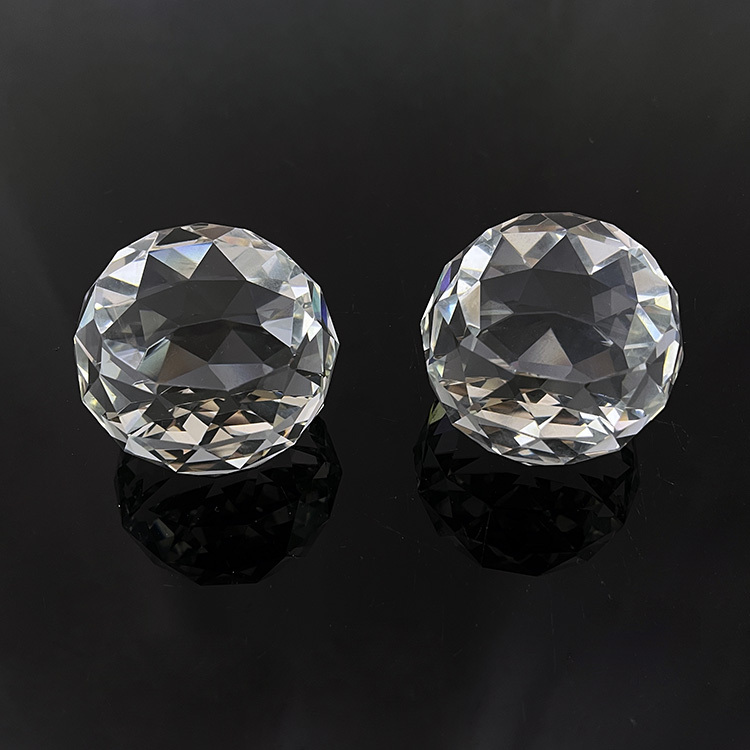 Clear Round Diamond Cut Paperweight MH-F0622