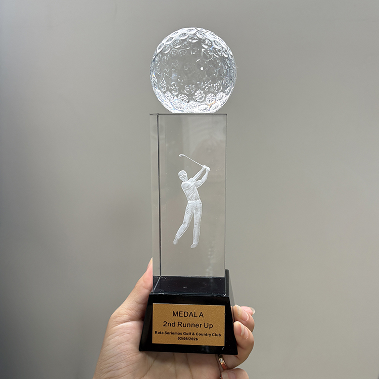 Personalized Glass Crystal Golf Ball Trophy with Cube Base with Gold Plate MH-Q0251