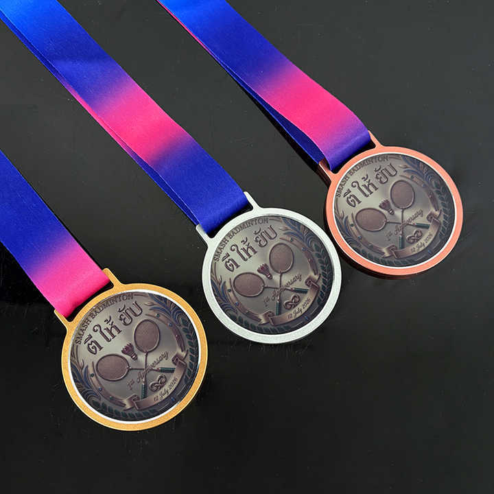 Personalized Gold Silver Bronze Metal Round Crystal Glass Medallion Medal MH-LJ0695
