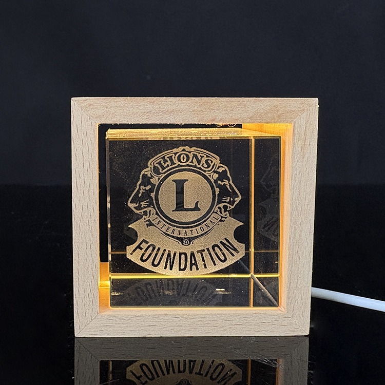 New Night Light Laser Personalized Crystal Block Cube Paperweight with Wooden Light Base MH-F0708