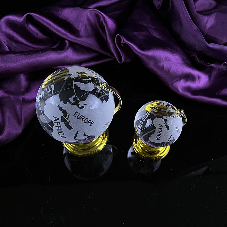 Crystal Globe with Continent Wording on Golden Metal Stand  MH-Q0236