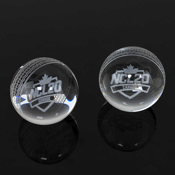 Personalized Crystal Glass Cricket Ball Paperweight Crystal MH-Q0294