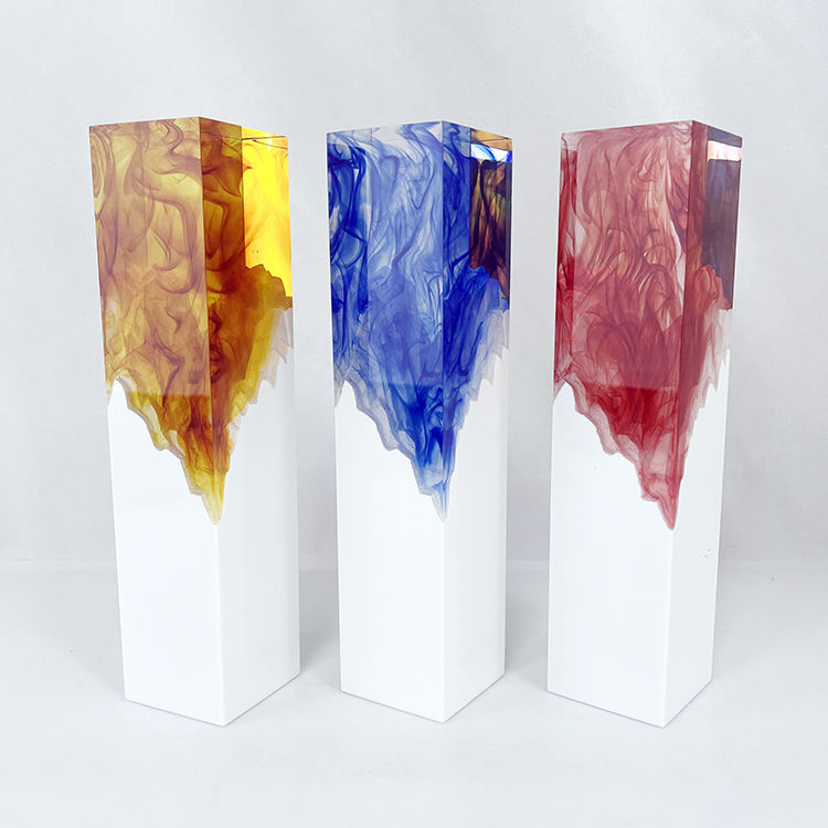 Customizable High Grade Champion Resin Trophy Small Bridge Design Custom Color Crystal Material for Martial Arts Awards