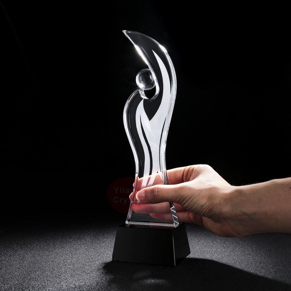 Wholesale Eco-Friendly Crystal Glass Award Trophy with Laser Engraved Design Custom Size for Music Festival Souvenirs