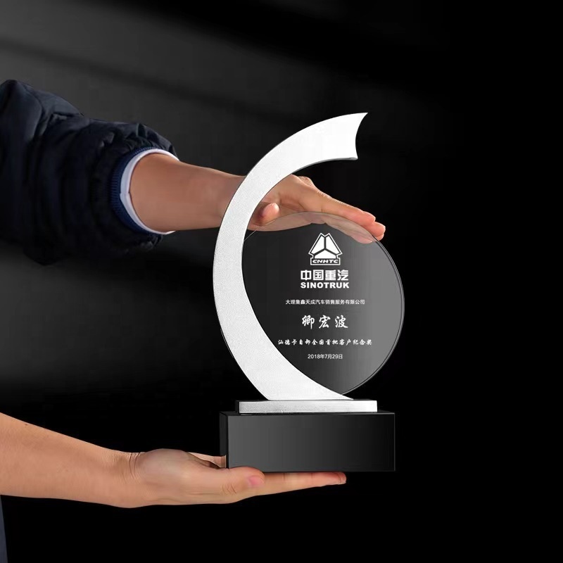 Honor of Crystal Metal Trophy Creative Custom Logo Outstanding Staff Memorial Trophy