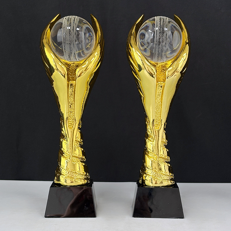 Gold Resin with cricket Ball Sports Event Crystal Trophy Award MH-LJ0716