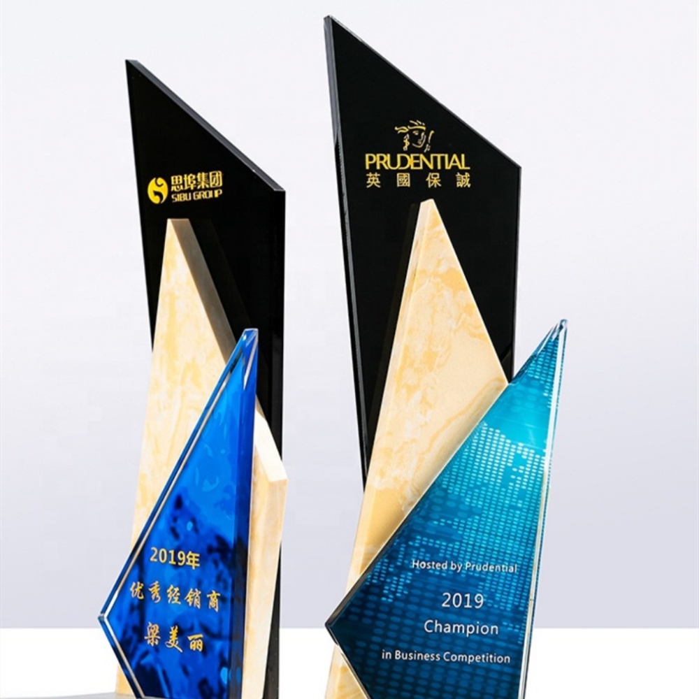 Promotional Asia Wholesale Handmade Custom Logo 3D Eagle Statue Award Hot Sale Crystal Dragon Plaque and Trophy Supplies