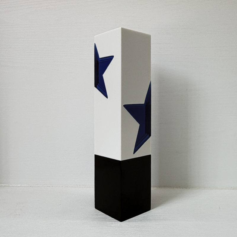 Factory Creative Colorful Resin Star Beautiful Upright Gift Personalized Logo Achievement Trophy