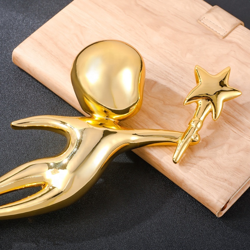 Honor of Crystal Custom Resin Trophy Prizes Creative Cute Characters Speech Singing Resin Personal Trophy Gifts