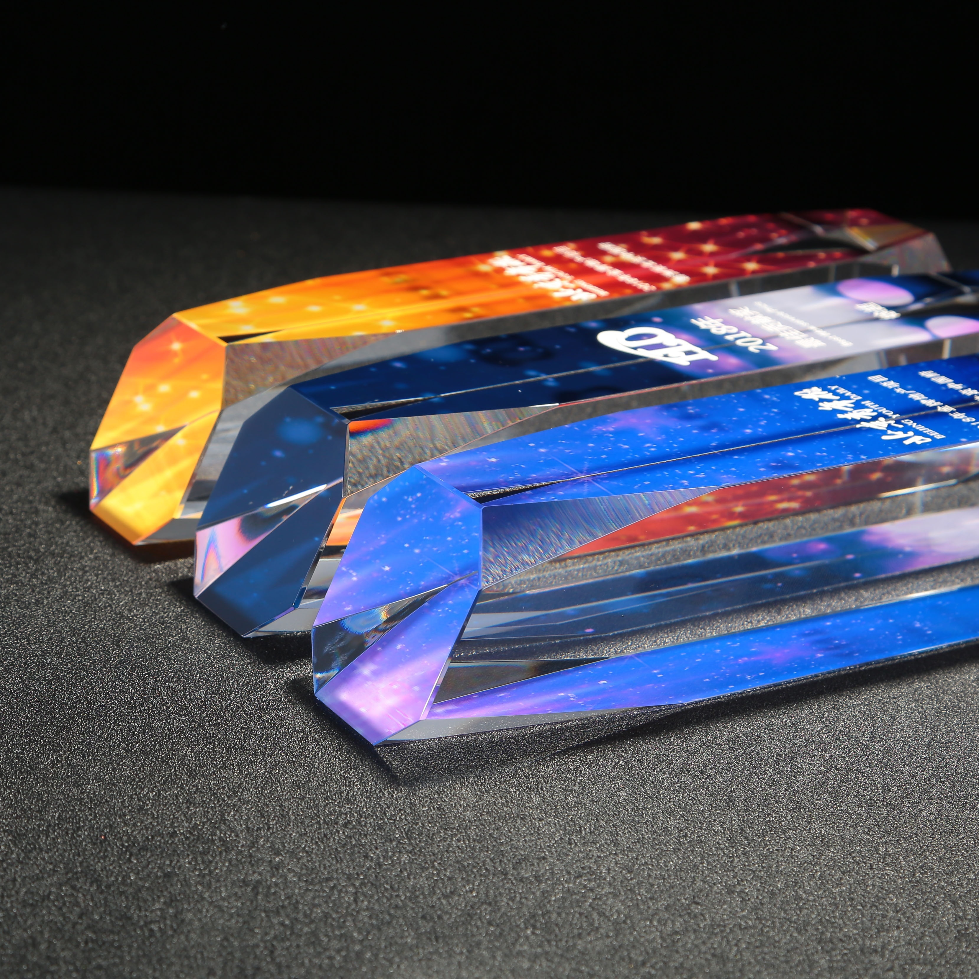 Manufacturer Professional K9 Crystal Material High Quality Custom Color Printing Crystal Award Glass Trophy