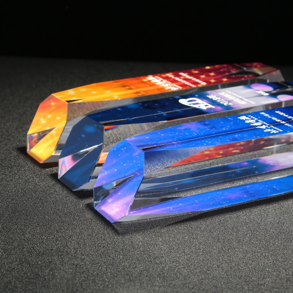 Manufacturer Professional K9 Crystal Material High Quality Custom Color Printing Crystal Award Glass Trophy