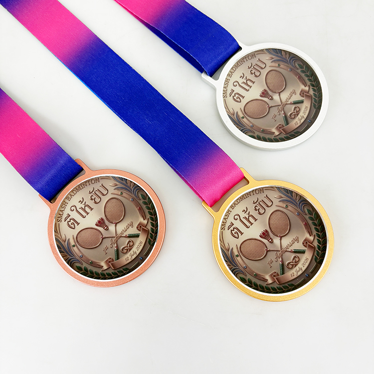 Personalized Gold Silver Bronze Metal Round Crystal Glass Medallion Medal MH-LJ0695