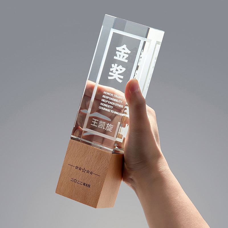 Hot Sale Clear Crystal Trophy With Wooden Base Custom Logo for Graduation Trophy Award