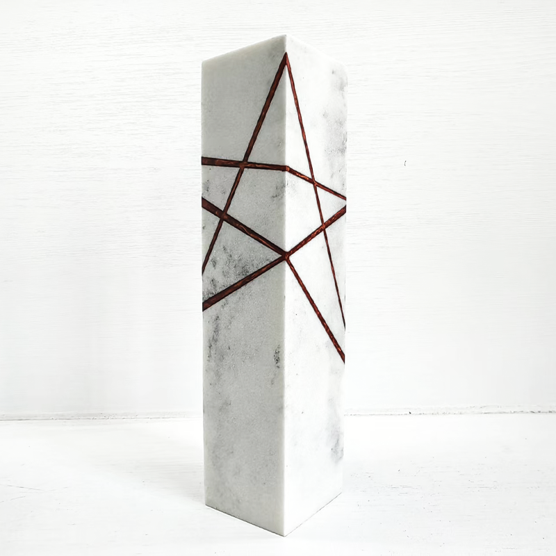 New Product Wholesale Customizable champion Resin Trophy Design Customized Color Resin Material Crafts