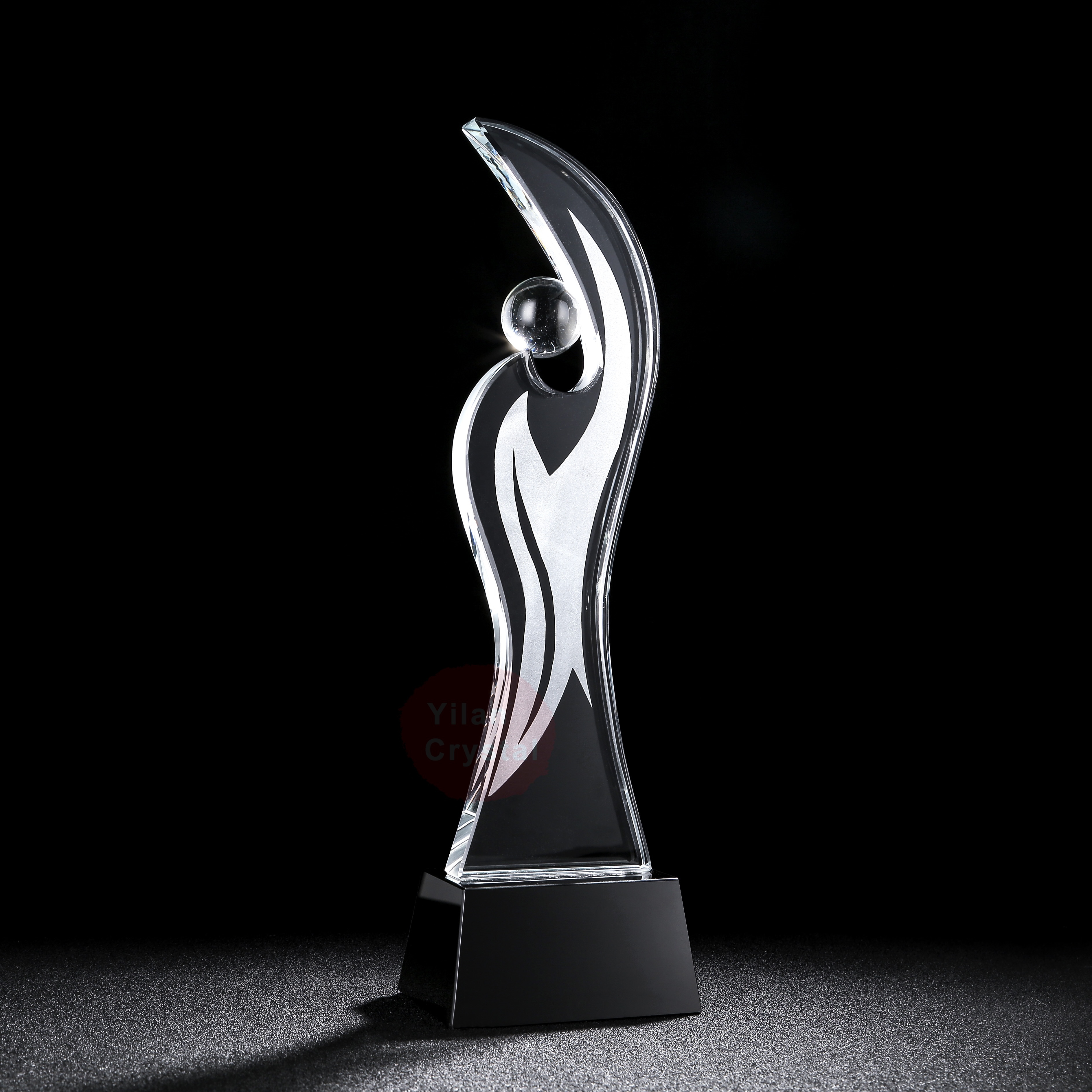 Wholesale Eco-Friendly Crystal Glass Award Trophy with Laser Engraved Design Custom Size for Music Festival Souvenirs