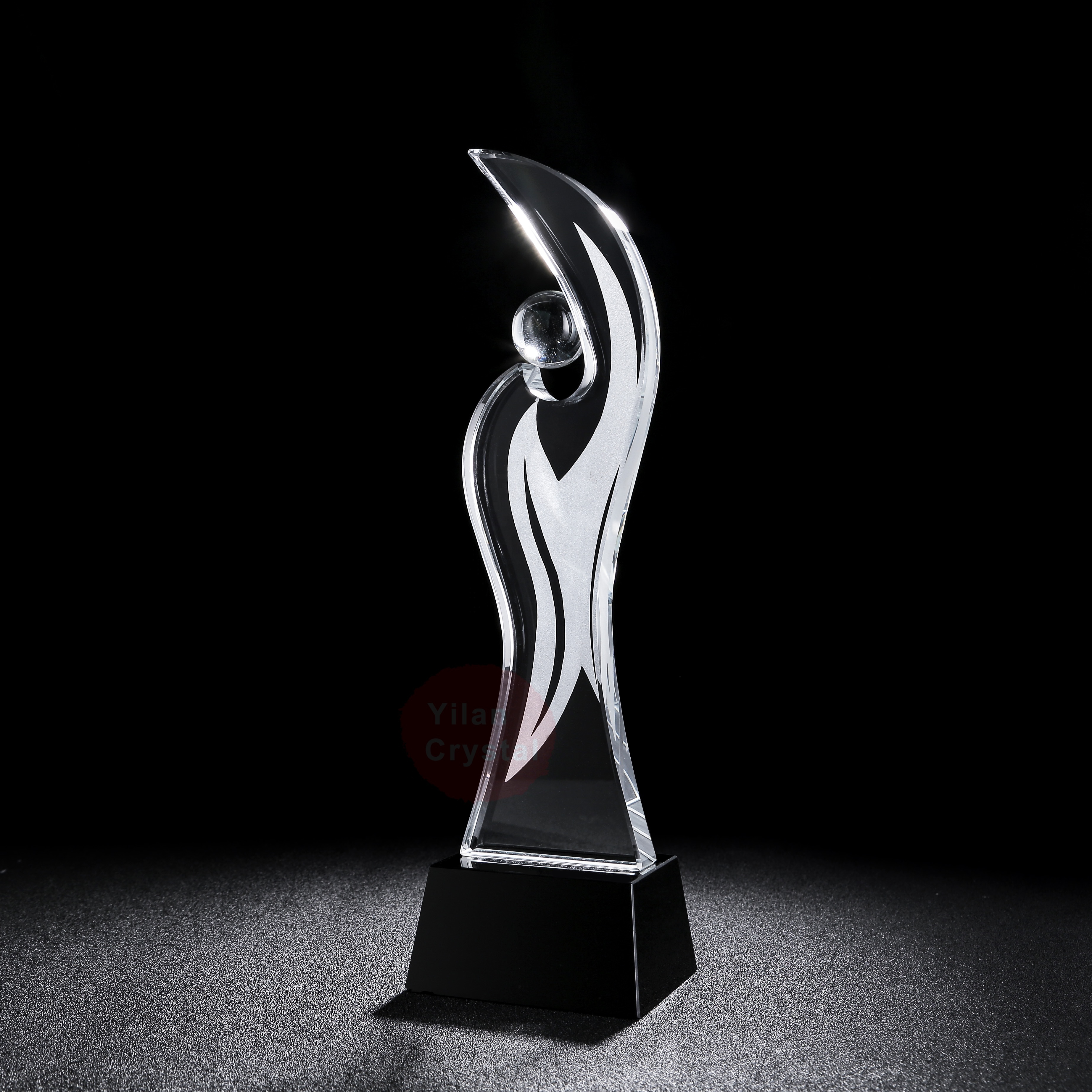 Wholesale Eco-Friendly Crystal Glass Award Trophy with Laser Engraved Design Custom Size for Music Festival Souvenirs
