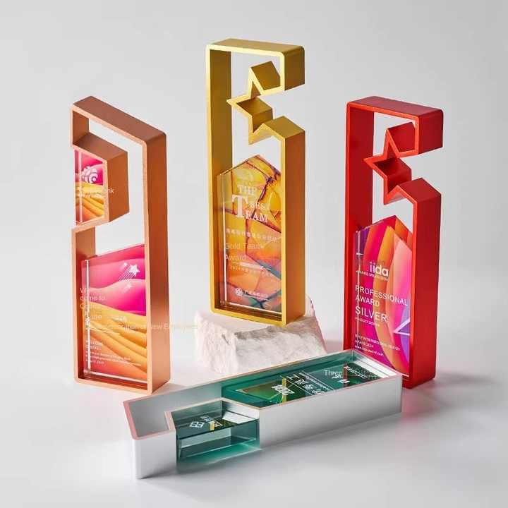 Wholesale Custom High-Grade Metal Trophy with Crystal Medals Plaques Creative Award Crystal Craft Trophies