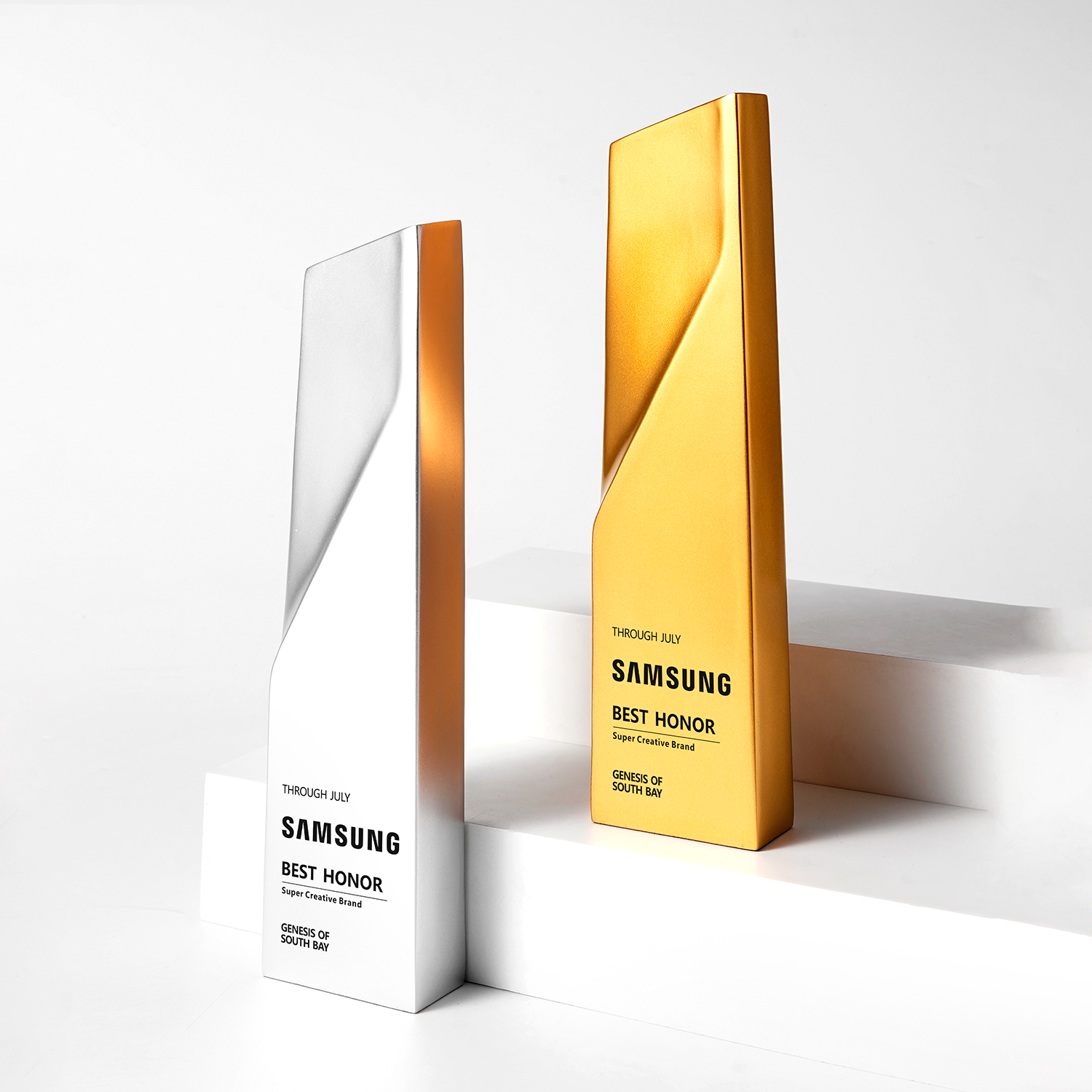 Custom Resin Trophy Creative Metal Plaque Award for Corporate Employee Recognition Ceremony