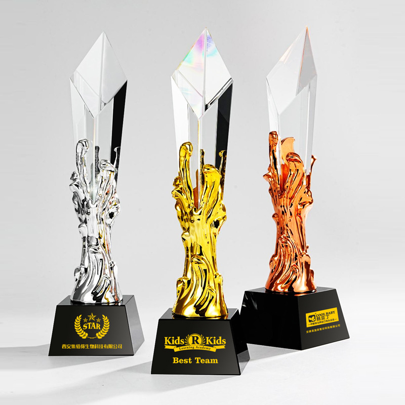 Honor of Crystal Customized Logo Trophy High Quality Transparent Excellent Honor Award Resin Crystal Trophy