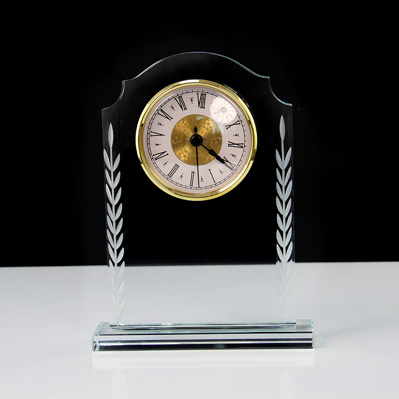 High-end School Business Retirement Souvenirs Office Desk Crystal Clock Ornaments Laser Engraved Custom