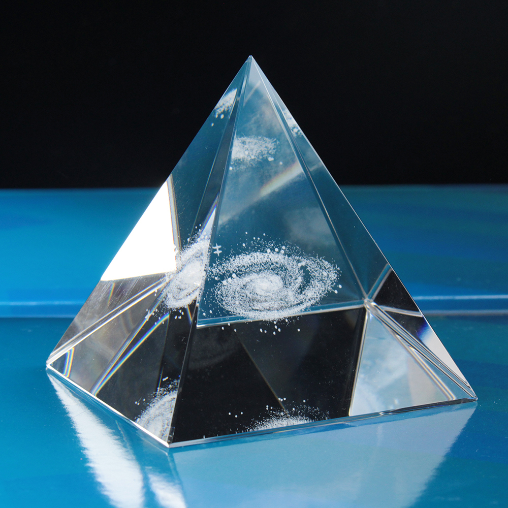 Hot Selling Fengshui Crystal Pyramid with Galaxy Engraving