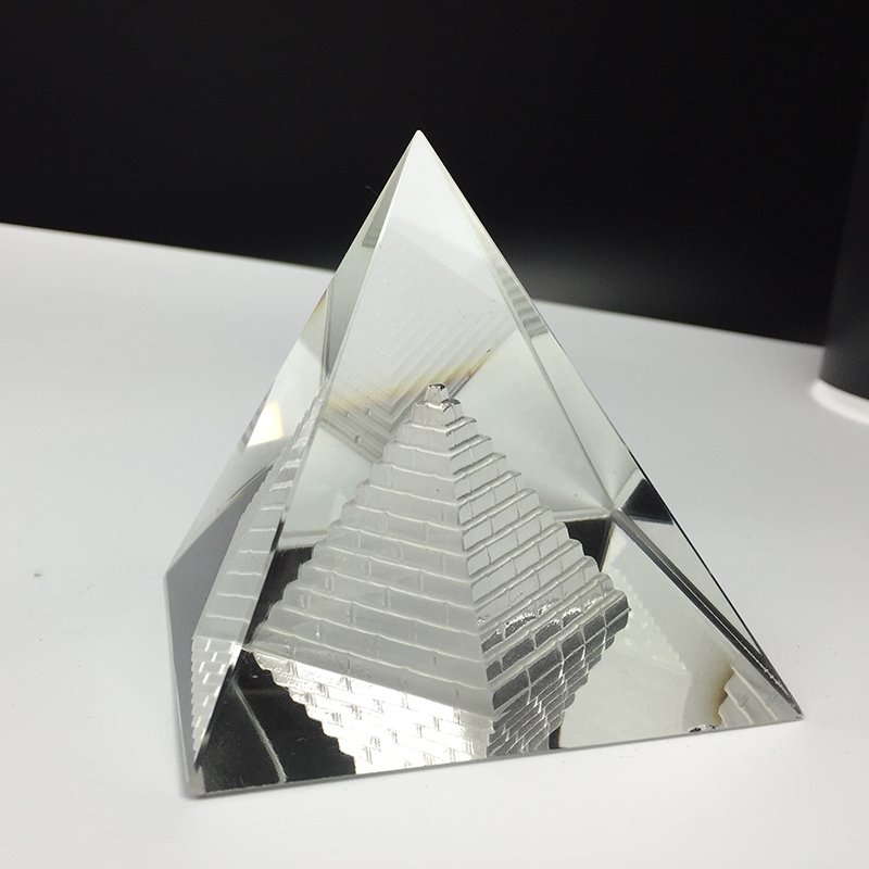 80mm Clear Fengshui Pyramid Paperweight Blank Hollow Healing Quartz Crystal Pyramid for Mediation