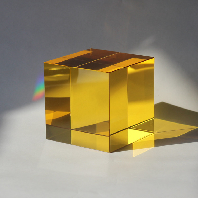 Manufacturing K9 Crystal Color Blank Prism Cube Optical Crystal Block for Laser Engraving